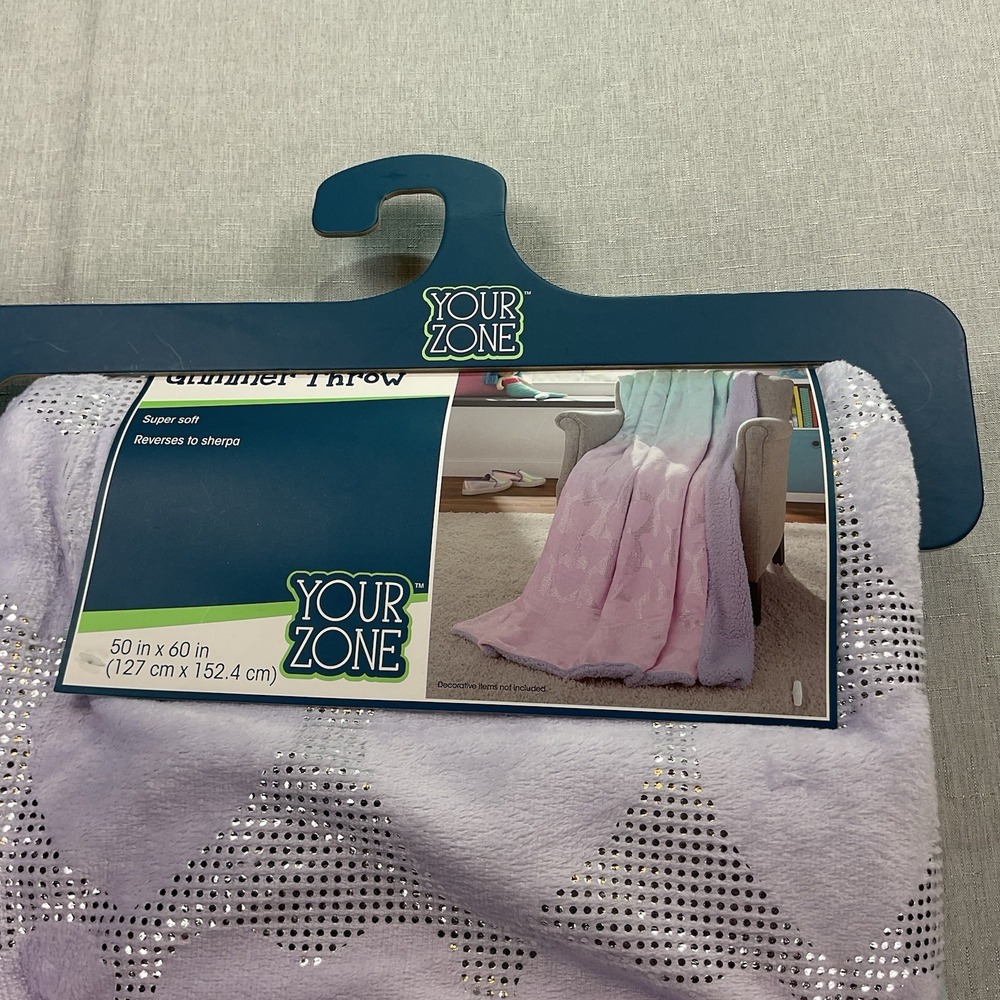Your Zone Glimmer 50x60 Super Soft Throw